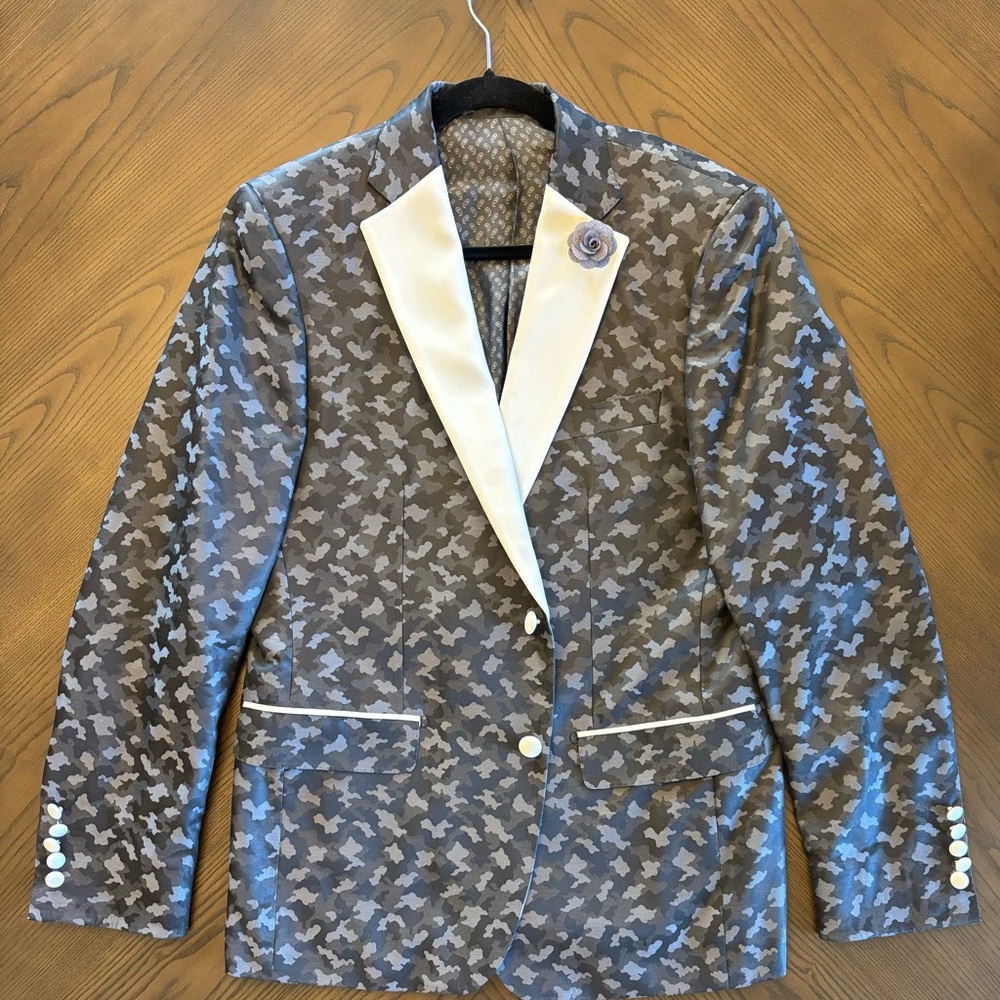 Men's Grey Patterned Blazer with White Lapel